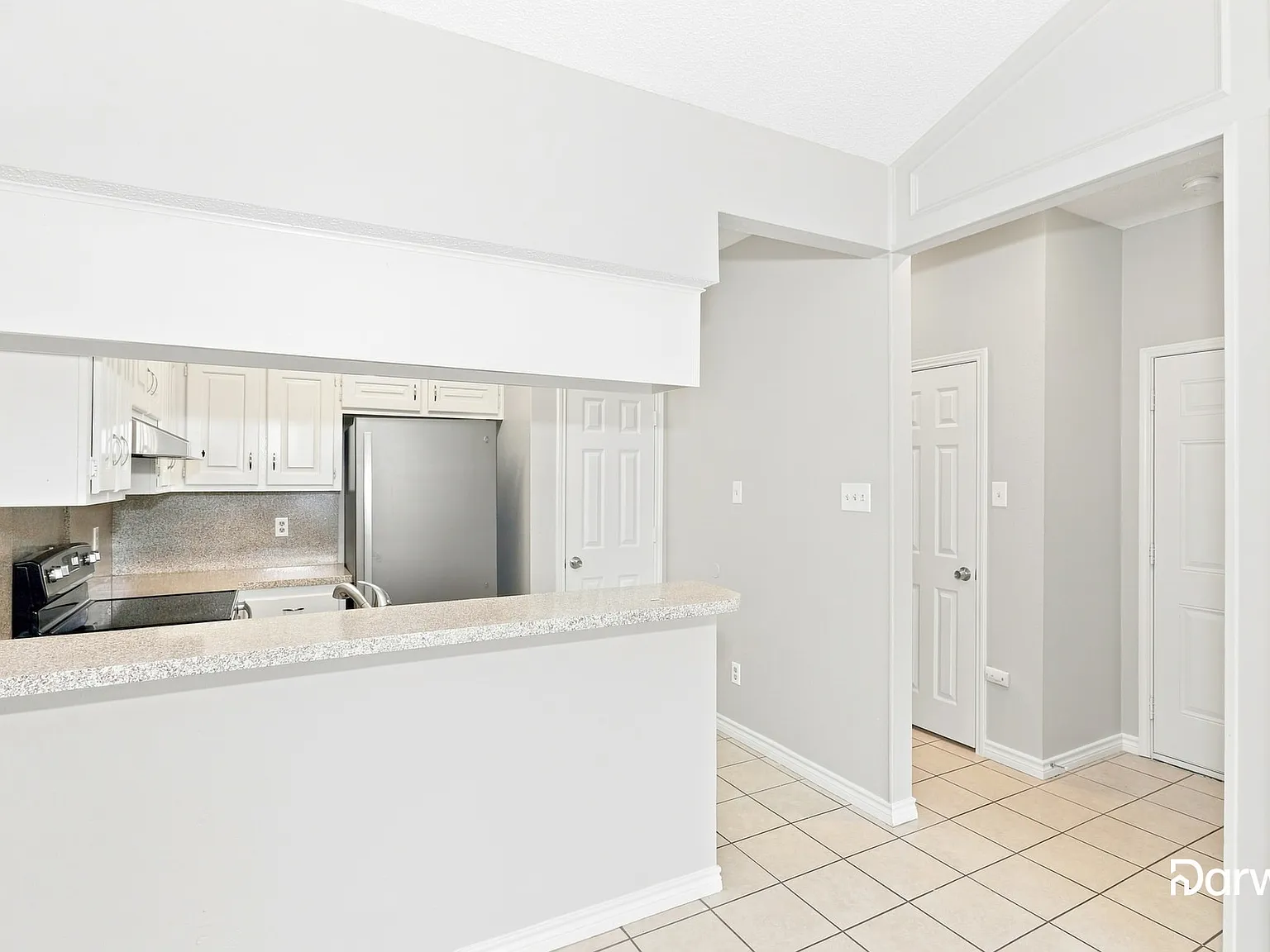 3 bed, 2.0 bath, 1174 sqft, $1,975 — Photo 3