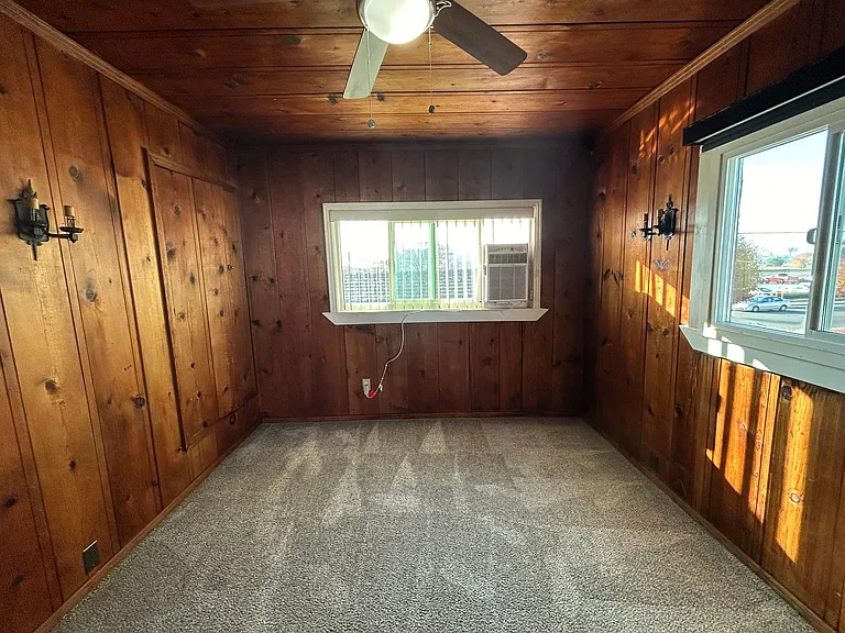 1441 Coldwell Ave #B — Photo 6