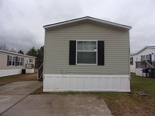 1st image of 121 Lynnwood Cir