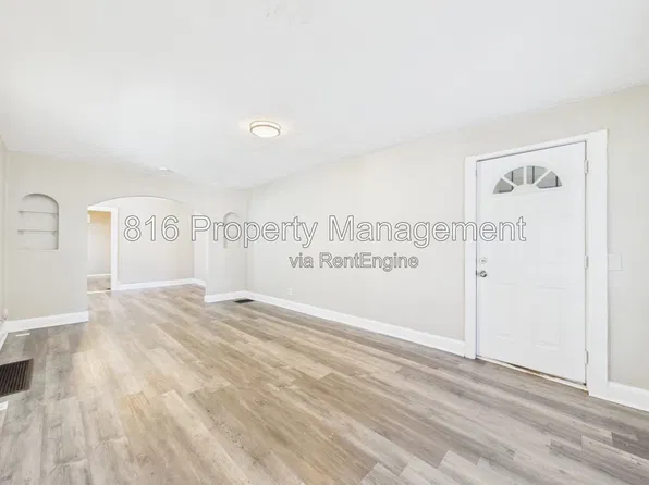 7015 Indiana Ave, Kansas City, MO 64132