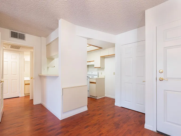 Garden View Apartments — Photo 22