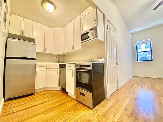 1st image of 254 W 73rd St #7/7