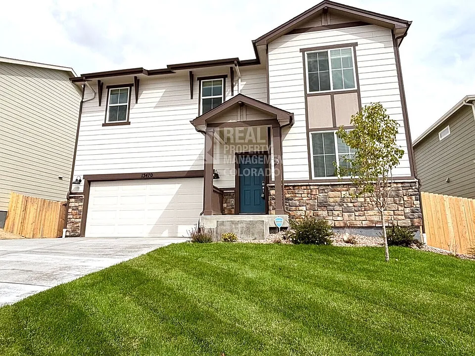 13470 Valley Peak Dr