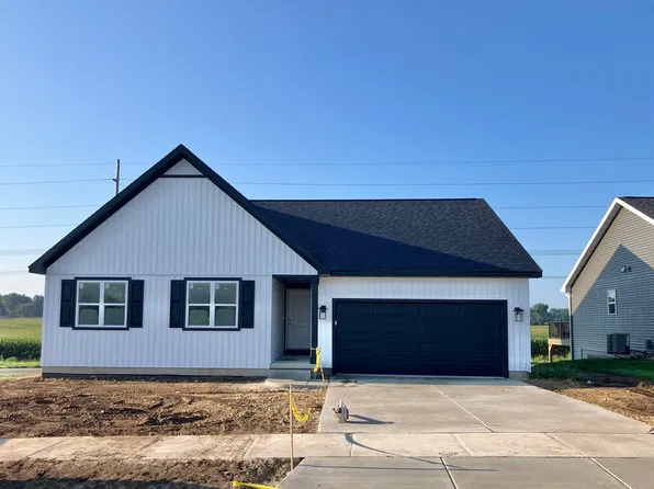 325 Dahlia Dr #30, Stoughton, WI 53589