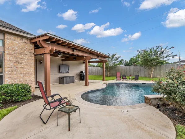 31803 Forest Park Trl, Conroe, TX 77385