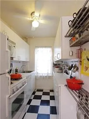 Sold by Sotheby's International Realty | media 3
