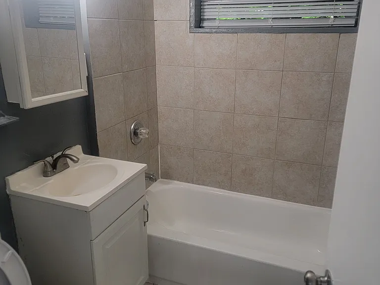 9915 S Wood St #12 — Photo 2