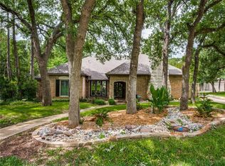 30 Highview Cir, Denton, TX 76205