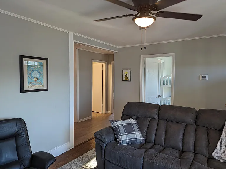 918 Gertrude Ave — Photo 9