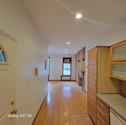 Rented by Oxford Property Group | media 5