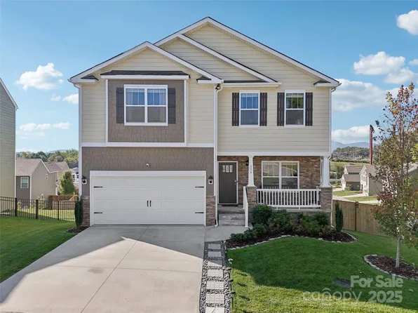 356 Tavernier Ln, Candler, NC 28715