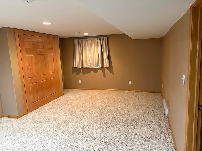 1355 B Ave — Photo 9
