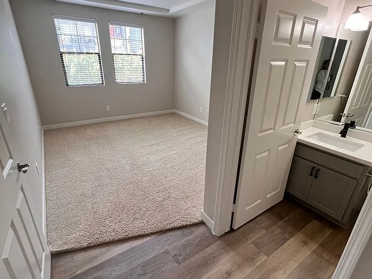 4623 Willis Ave — Photo 32