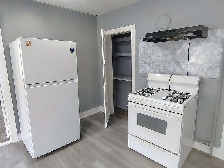 188 Auburn St #2 — Photo 8