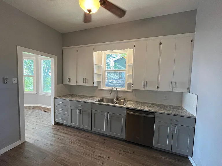 709 Crescent Ave — Photo 9