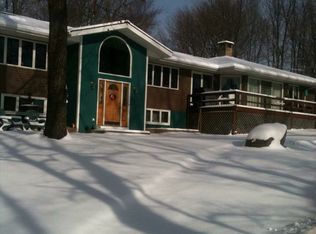 1421 Sunset Ln, Stroudsburg, PA 18360