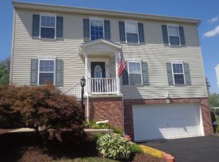 805 Hawk Valley Dr, Leechburg, PA 15656