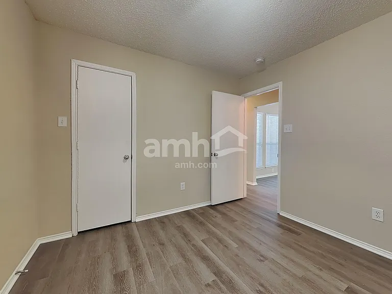 2736 Briscoe Dr — Photo 13