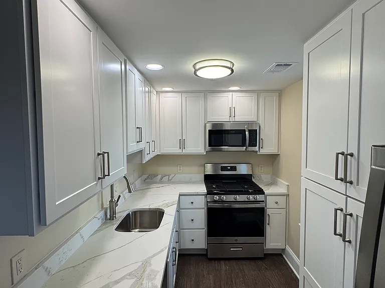 211 Shiloh St — Photo 8