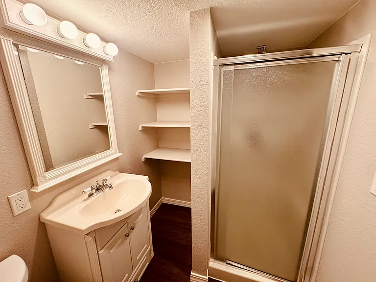 1141 James Ct — Photo 19