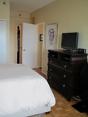 Sold by CityView Real Estate Inc. | media 13
