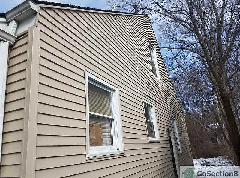 2nd image of 8208 Grandville Ave