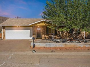 2412 Iowa Ave, Alamogordo, NM 88310