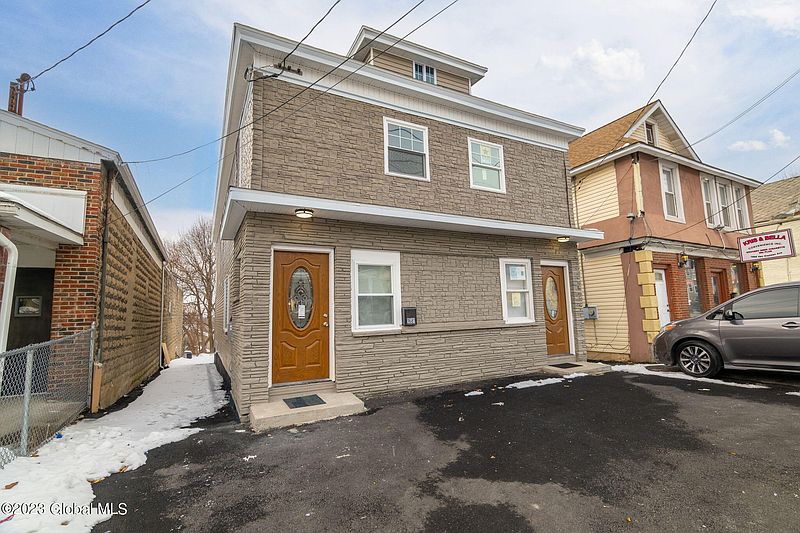 2nd image of 1681 Van Vranken Avenue