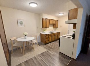 730 Russell Rd, Waterloo, IA 50701