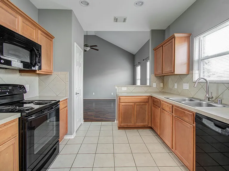 14034 Chelseahurst Ln — Photo 19