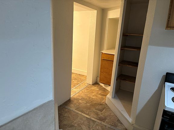 3rd image of 1110 E 200 S APT 3