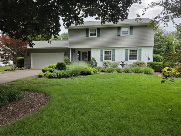 1108 Crestview Rd, Sterling, IL 61081
