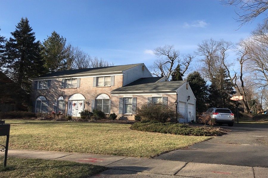 2nd image of 1538 Revere Rd