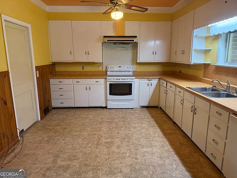 998 Highland Cir SE — Photo 13