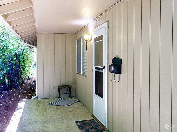 5th image of 1113 4th Avenue W #2