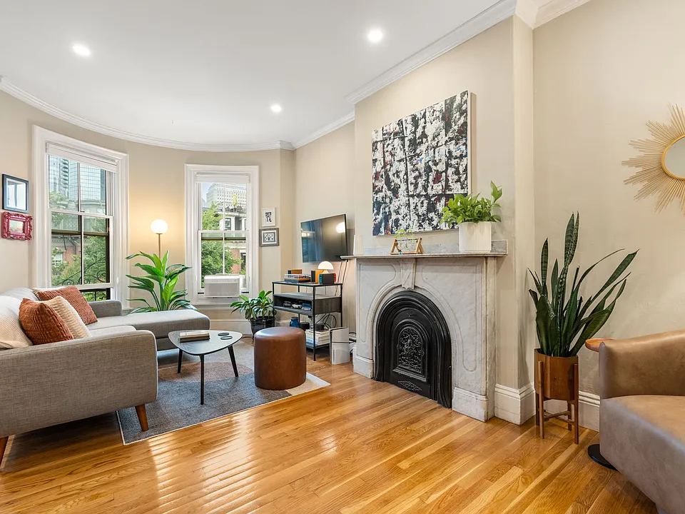 82 Appleton St #2