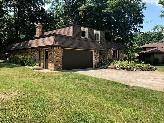 4th image of 512 Woodland East Dr