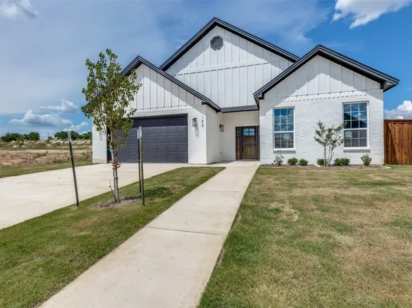 106 Mesa Dr, Glen Rose, TX 76043