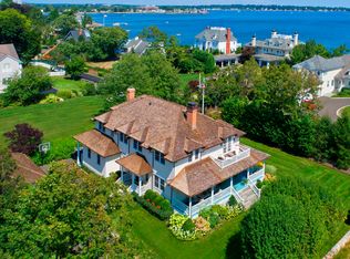 40 Meadowbank Rd, Old Greenwich, CT 06870