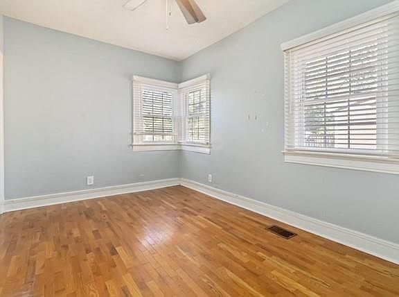 4th image of 1411 Fulton Ave