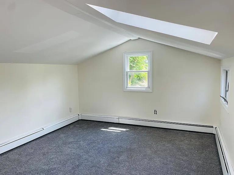 16 Herb Hill Rd — Photo 7