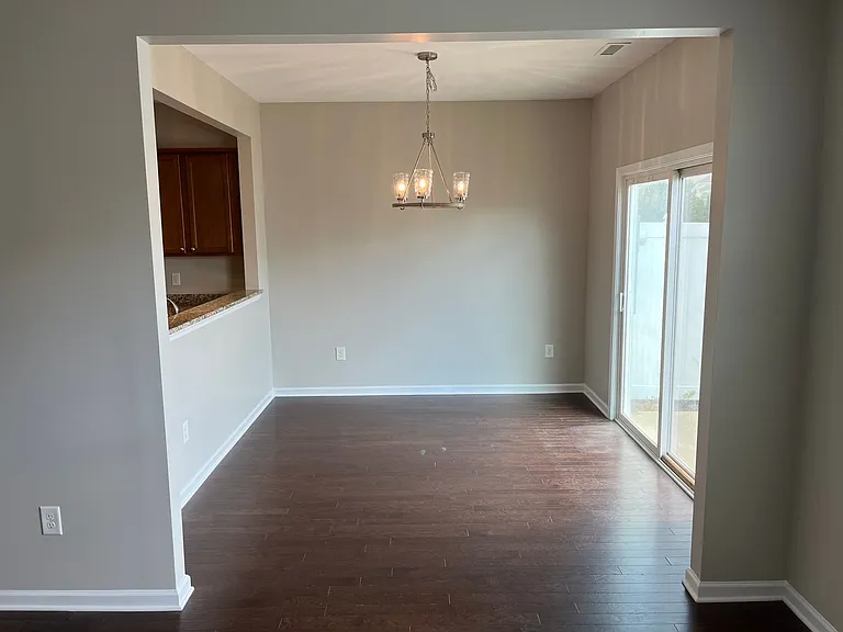 8206 Yaxley Hall Dr — Photo 9