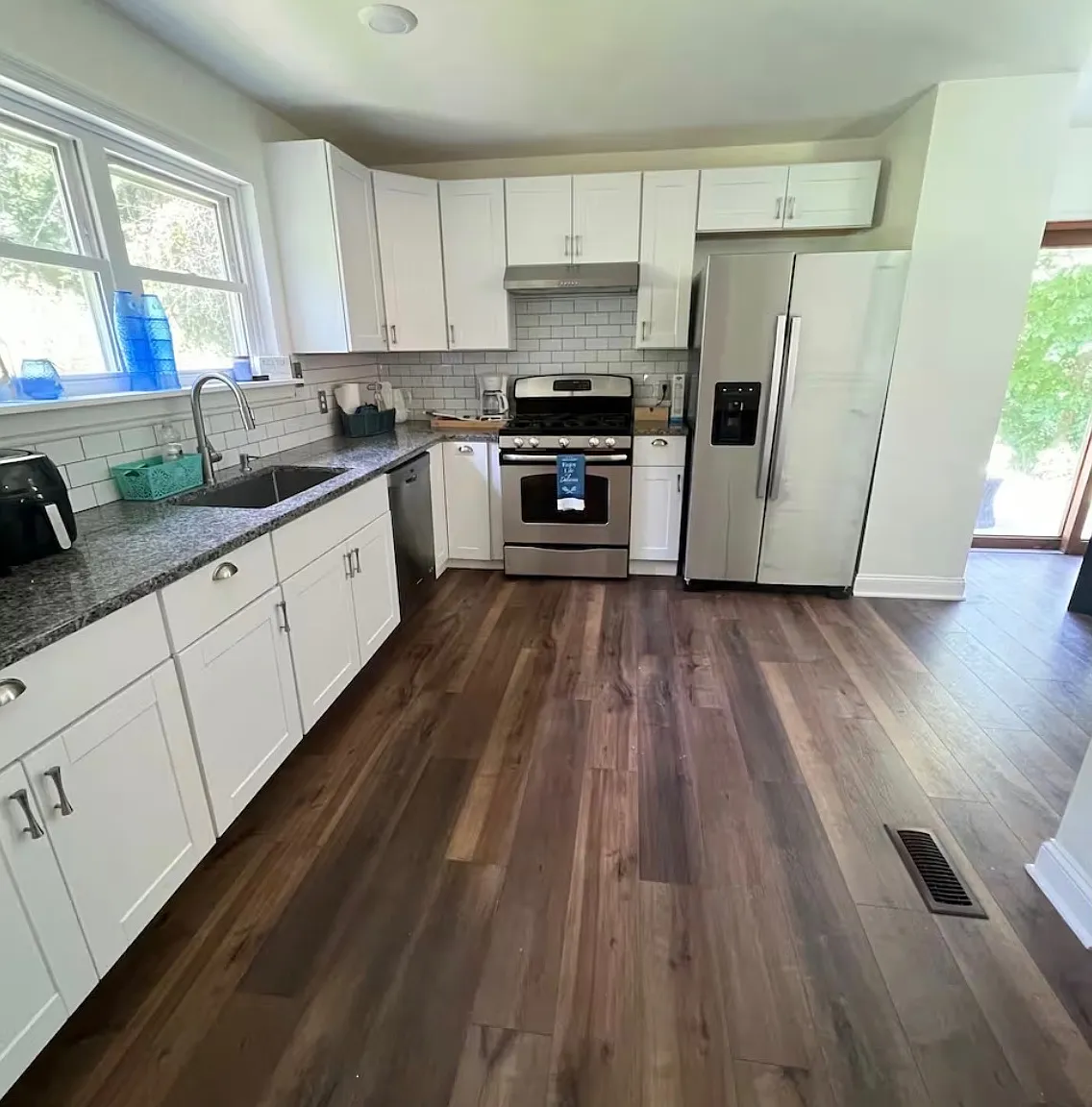 4 bed, 2042 sqft, $3,500 — Photo 3