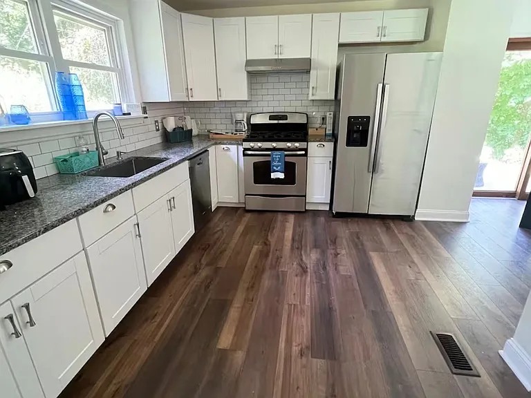 46 Seneca Rd — Photo 3