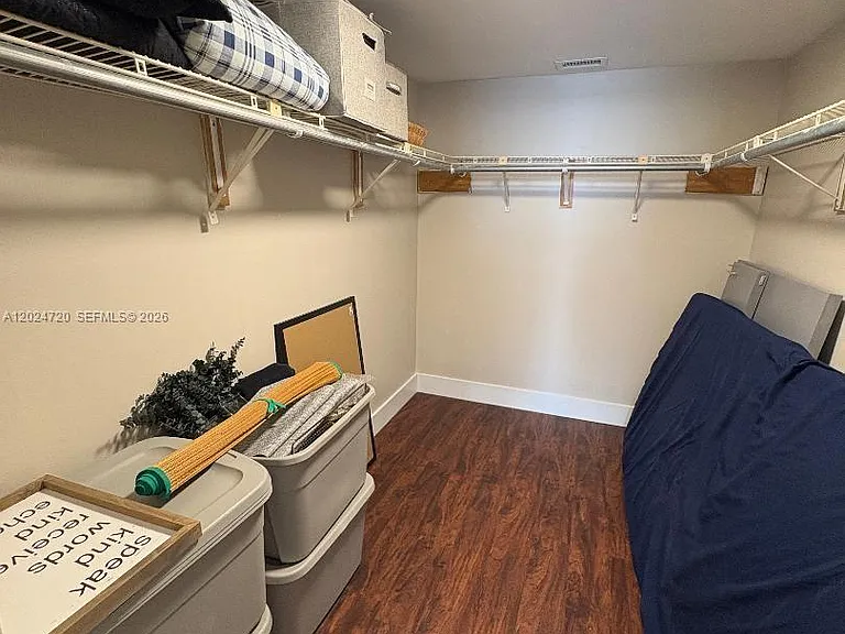 111 Lake Emerald Dr #302 — Photo 4