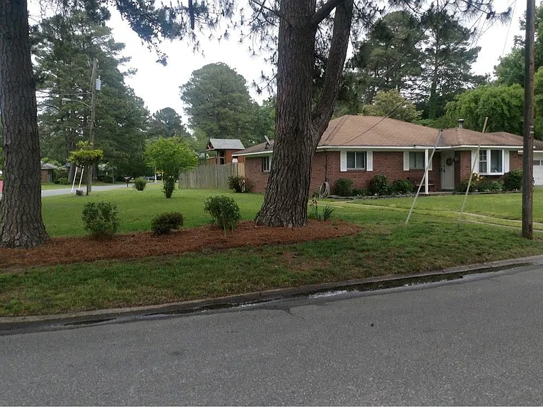 3221 Madden Ter — Photo 2
