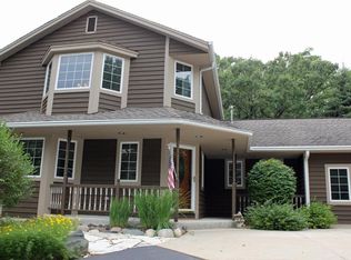 S79W35920 Timber Ct, Eagle, WI 53119