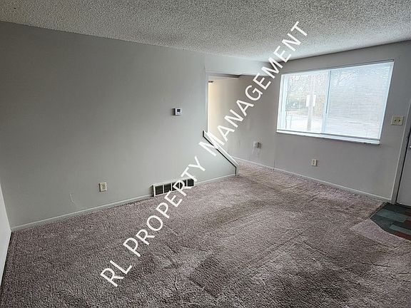 5th image of 7286 Broadwyn Dr