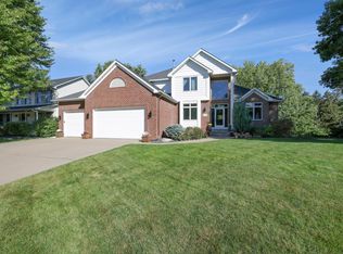 1432 Rosewood Ct, New Brighton, MN 55112