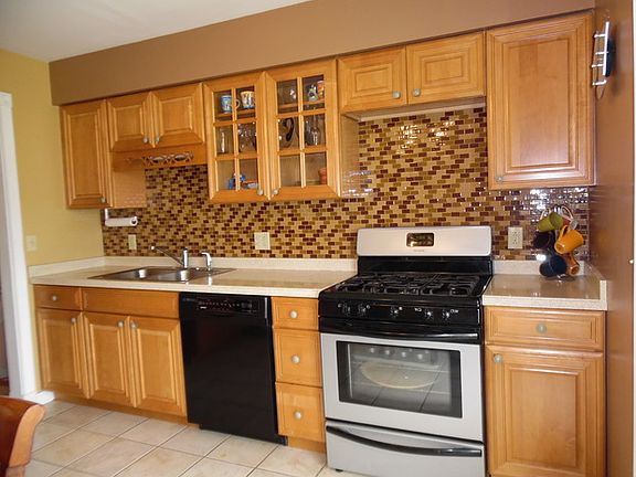 5th image of 58 Boxwood Ln